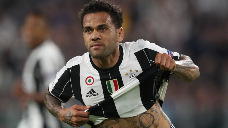 Juventus defender Dani Alves will be hoping to win his 4th Champions League medal
