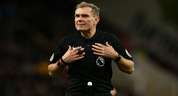 Graham Scott takes charge of the second leg between Bristol City & Manchester City at Ashton Gate.